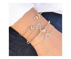Our website has premium quality bracelets that are exclusively designed to fit women's fashion needs | free-classifieds-canada.com - 1
