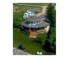 Lakefront Custom Designed/Built One of a Kind House for Sale | free-classifieds-canada.com - 2