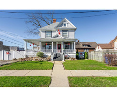 Queen Anne Victorian Revival Home for sale | free-classifieds-canada.com - 1