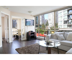 Move-In Ready. Turn Key, Fully Furnished 2 Bed+ Den DT Apartment | free-classifieds-canada.com - 3