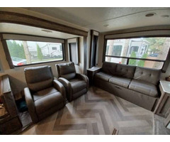 2020 Salem 30 ft with Island kitchen | free-classifieds-canada.com - 4